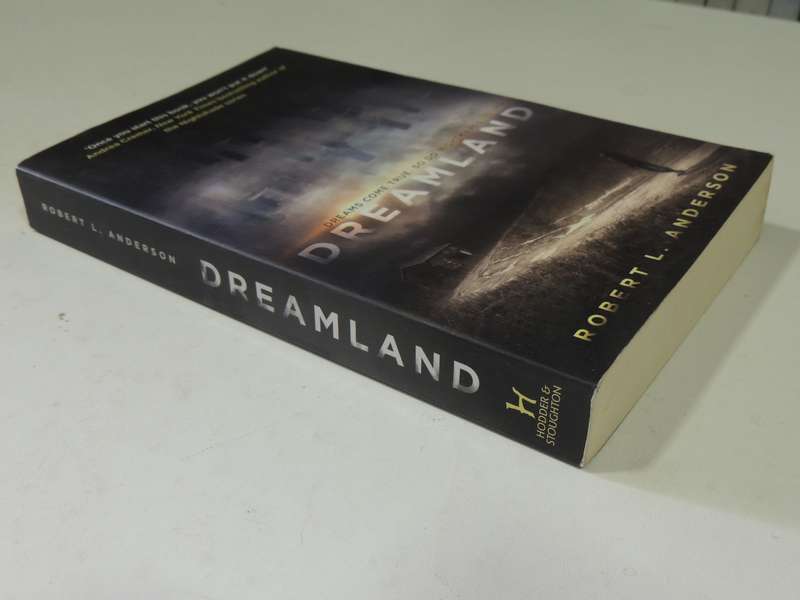 Dreamland - Robert L. Anderson