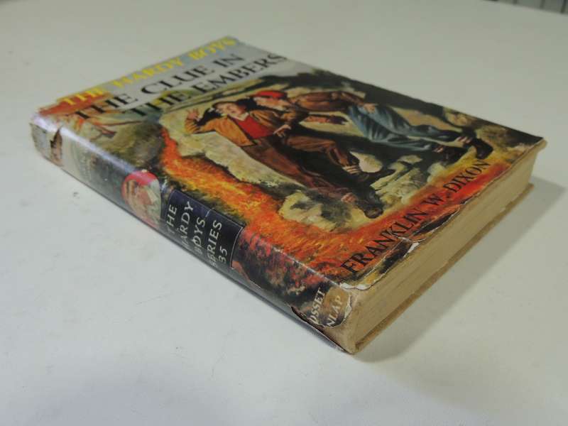 The Clue In The Embers - Franklin W. Dixon   Circa 1950s