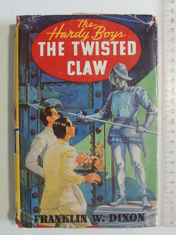 The Twisted Claw - Franklin W. Dixon     Circa 1950s English Edition