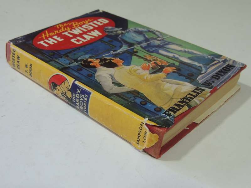 The Twisted Claw - Franklin W. Dixon     Circa 1950s English Edition