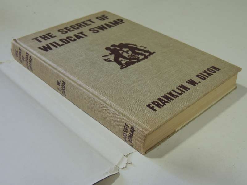 The Secret Of Wildcat Swamp  - Franklin W. Dixon   Circa 1950s