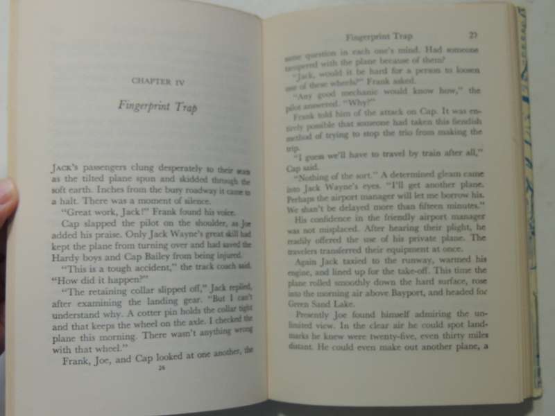 The Secret Of Wildcat Swamp  - Franklin W. Dixon   Circa 1950s