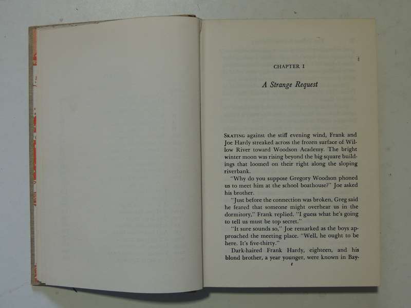 The Yellow Feather Mystery  - Franklin W. Dixon   Circa 1950s