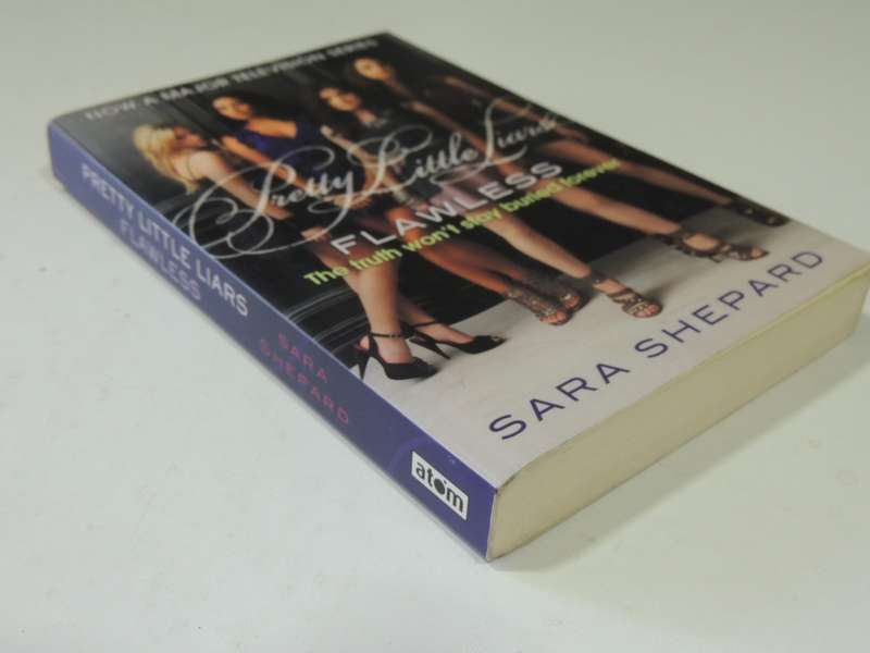 Flawless - Pretty Little Liars Book 2 - Sara Shepard