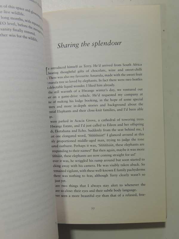 Battle For The President's Elephants: Life, Lunacy & Elation In The African Bush - Sharon Pincott