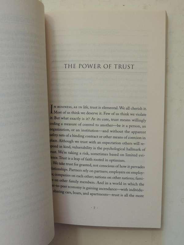 The 10 Laws Of Trust: Building The Bonds That Make A Business Great - Joel Peterson, David A Kaplan