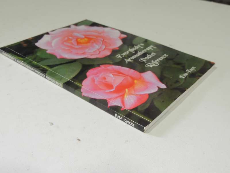 Everybody's Aromatherapy Pocket Reference - Ena Knox