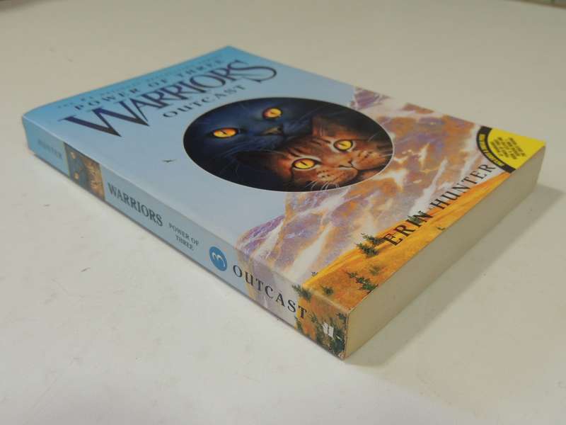 Warriors: Power Of Three #3 Outcast - Erin Hunter