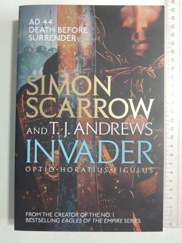 Invader - Simon Scarrow, TJ Andrews