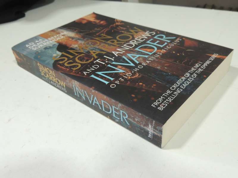 Invader - Simon Scarrow, TJ Andrews