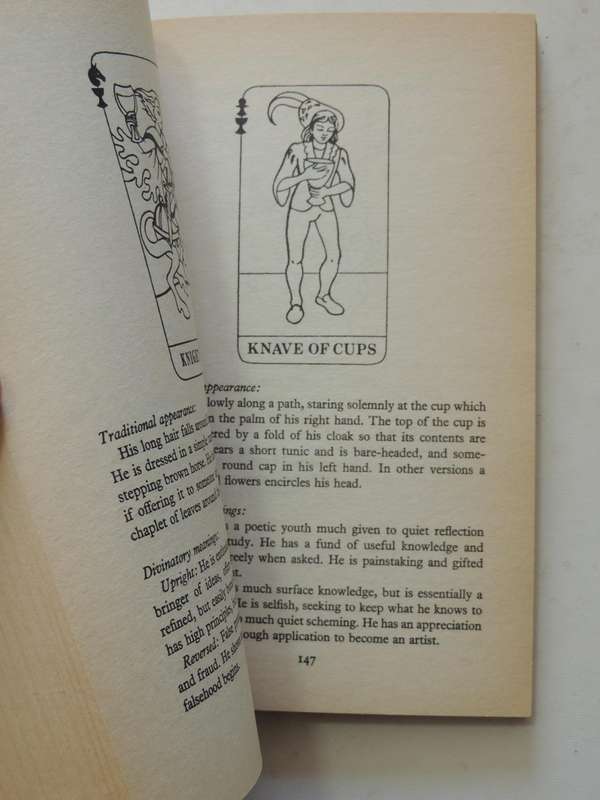 The Tarot - The Origins, Meaning, and Uses of the Cards - Alfred Douglas
