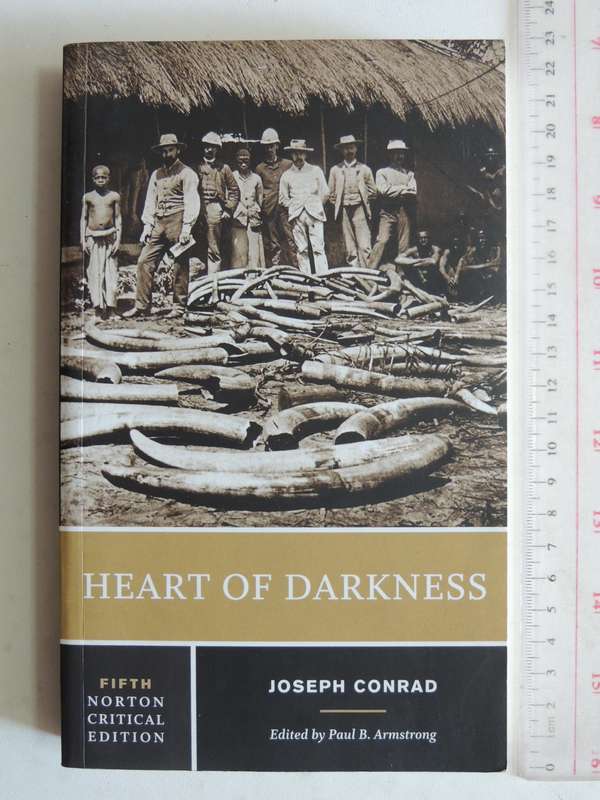 Heart Of Darkness  - Joseph Conrad  (Norton 5th Critical Edition)