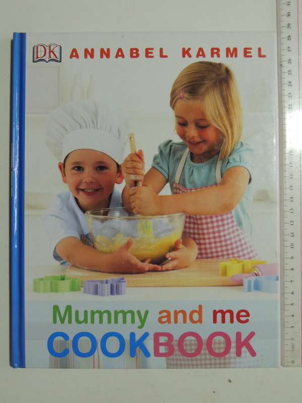 Mummy and Me CookBook- Annabel Karmel  DK