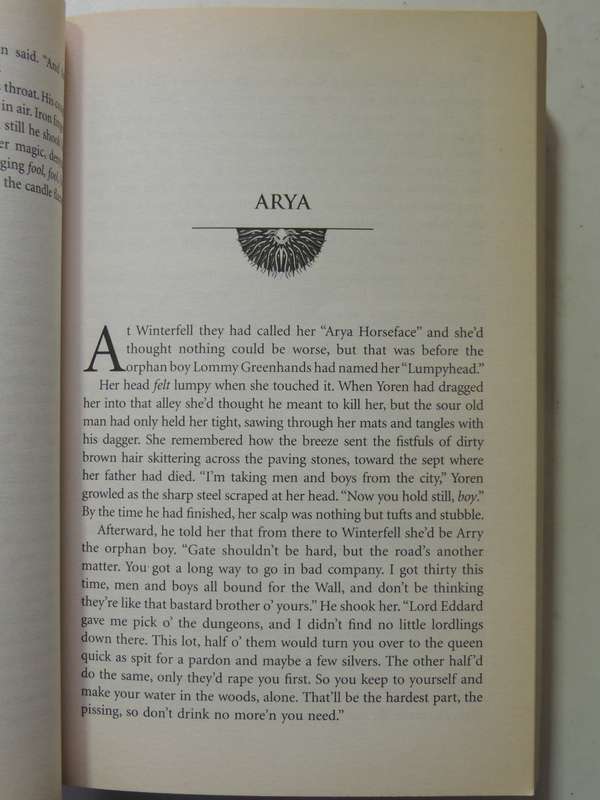A Clash of Kings Book 2 of A Song of Ice and Fire - George RR Martin