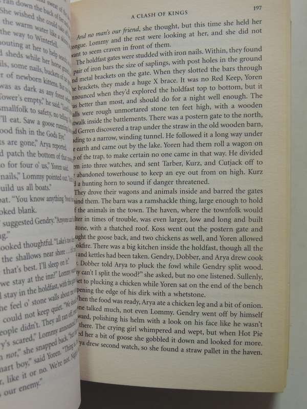 A Clash of Kings Book 2 of A Song of Ice and Fire - George RR Martin