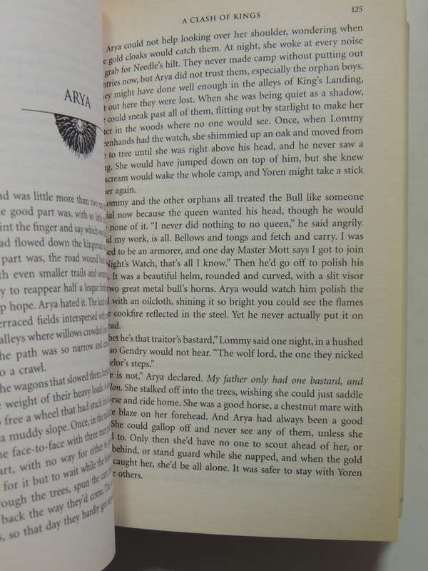 A Clash of Kings Book 2 of A Song of Ice and Fire - George RR Martin