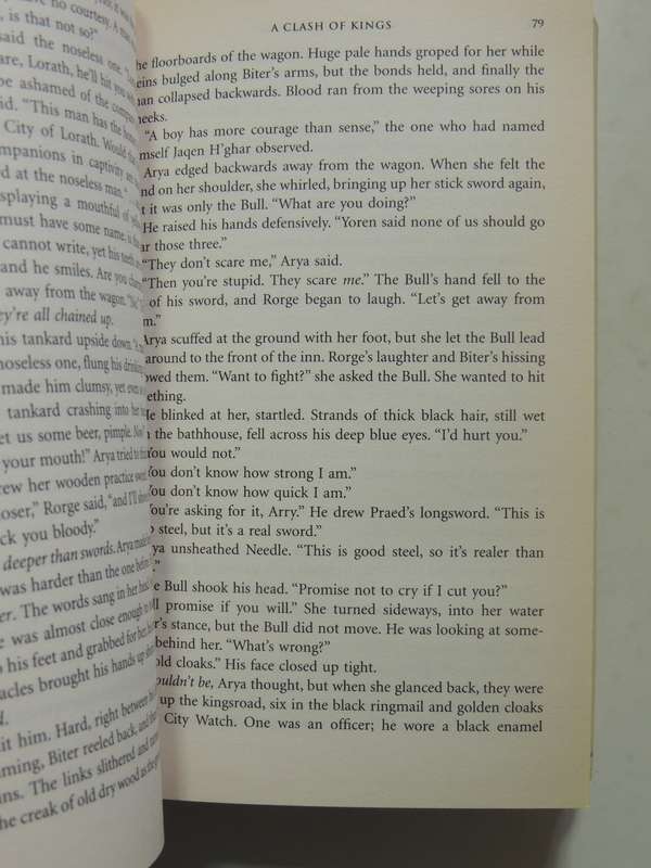 A Clash of Kings Book 2 of A Song of Ice and Fire - George RR Martin