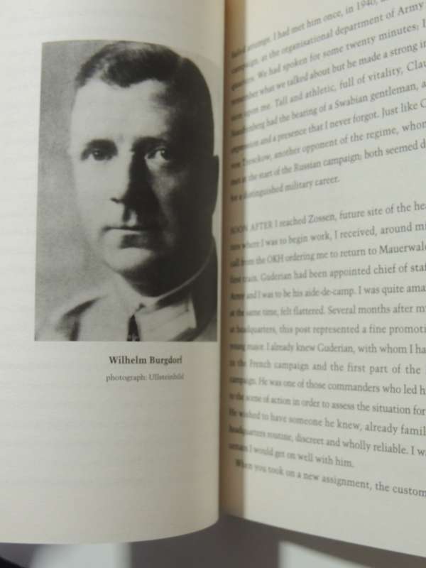 In The Bunker With Hitler: The Last Witness Speaks - Bernd Freytag Von Loringhoven