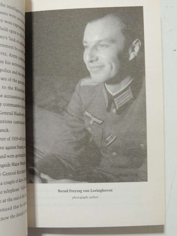 In The Bunker With Hitler: The Last Witness Speaks - Bernd Freytag Von Loringhoven