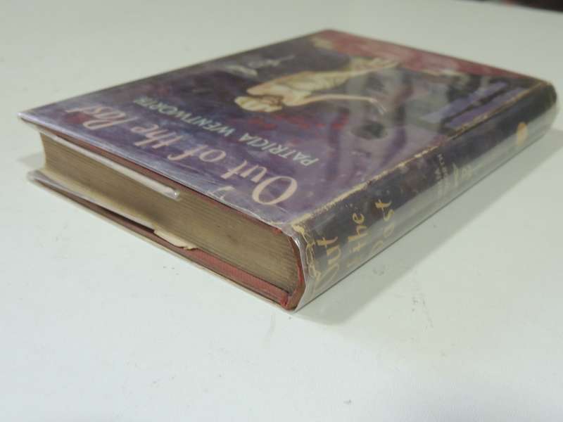 Out of The Past: The Twenty-Third Miss Silver Adventure - Patricia Wentworth   1st Edition
