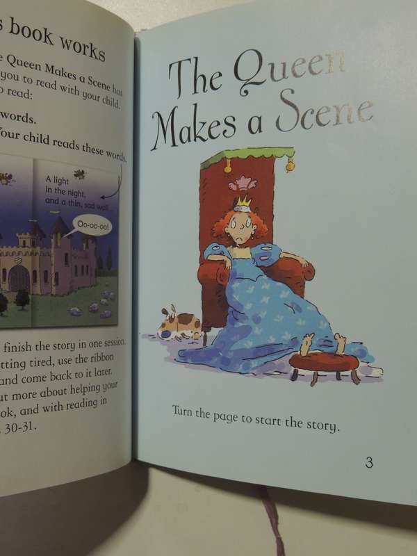 The Queen Makes A Scene- Mairi Mackinnon   Usborne Very First  Reading Book 6