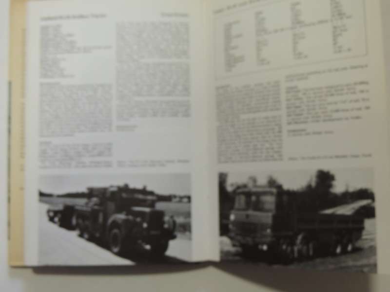 Military Vehicles Of The World - Christopher F. Foss      2nd Edition 1978