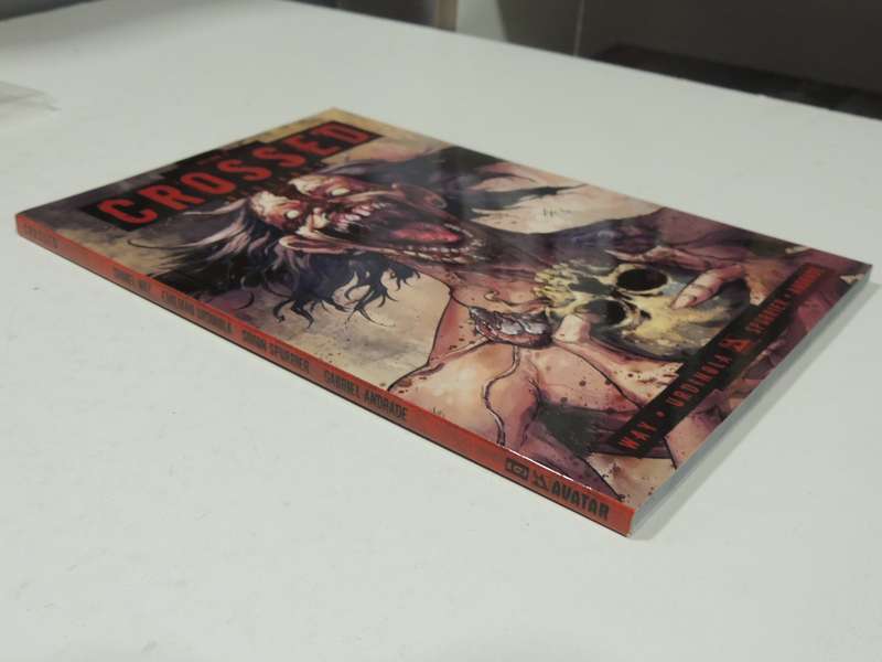 Crossed Vol 9: Badlands - Daniel Way & Emiliano Urdinalo