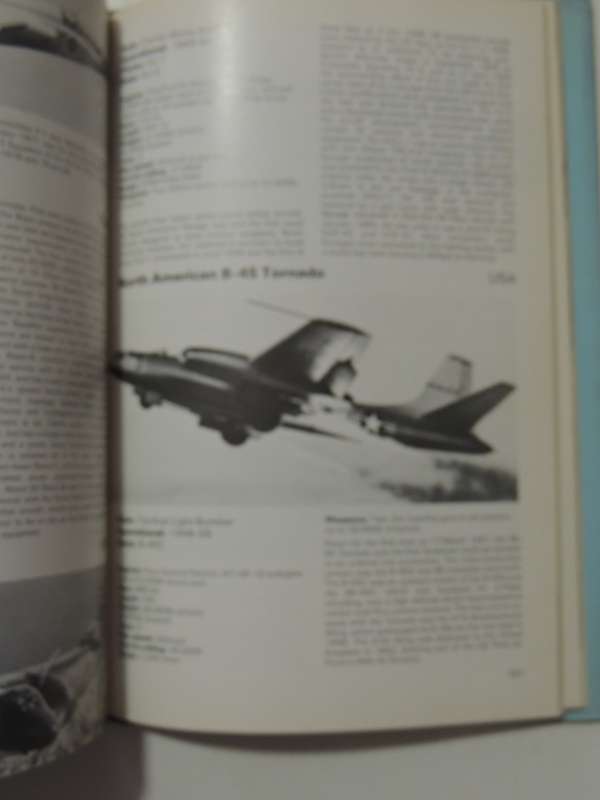 World Military Aircraft Since 1945- Robert Jackson