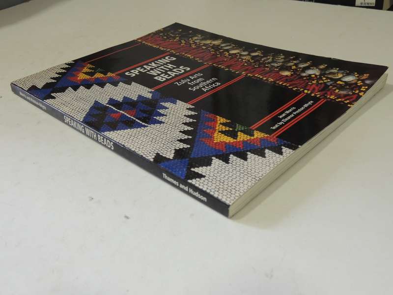 Speaking With Beads: Zulu Arts From Southern Africa- Jean Morris, Eleanor Preston-Whyte