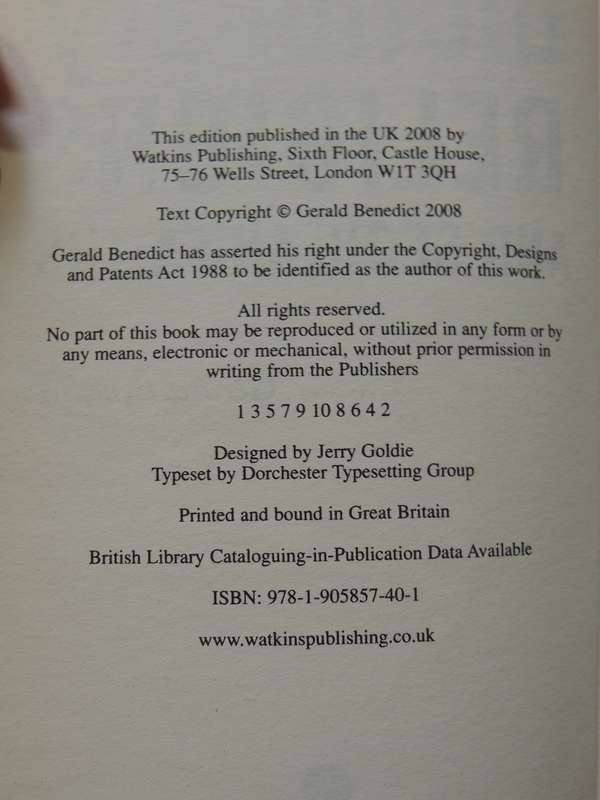 The Watkins Dictionary of Religions and Seculiar Faiths - Gerald Benedict