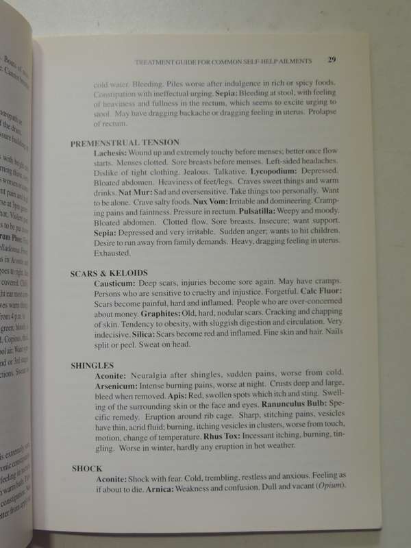 The Homoeopathic Family Guide:Classical Homoepathic Remedies For Common Ailments - Dr Berkeley Digby