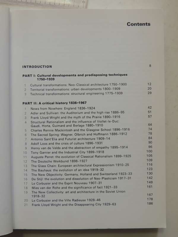 Modern Architecture: A Critical History - Kenneth Frampton