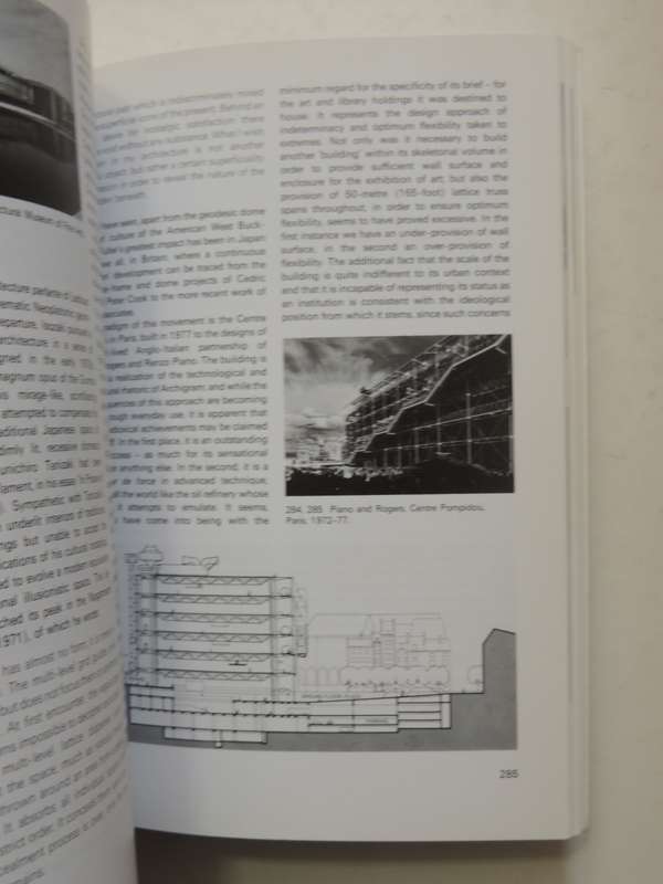 Modern Architecture: A Critical History - Kenneth Frampton