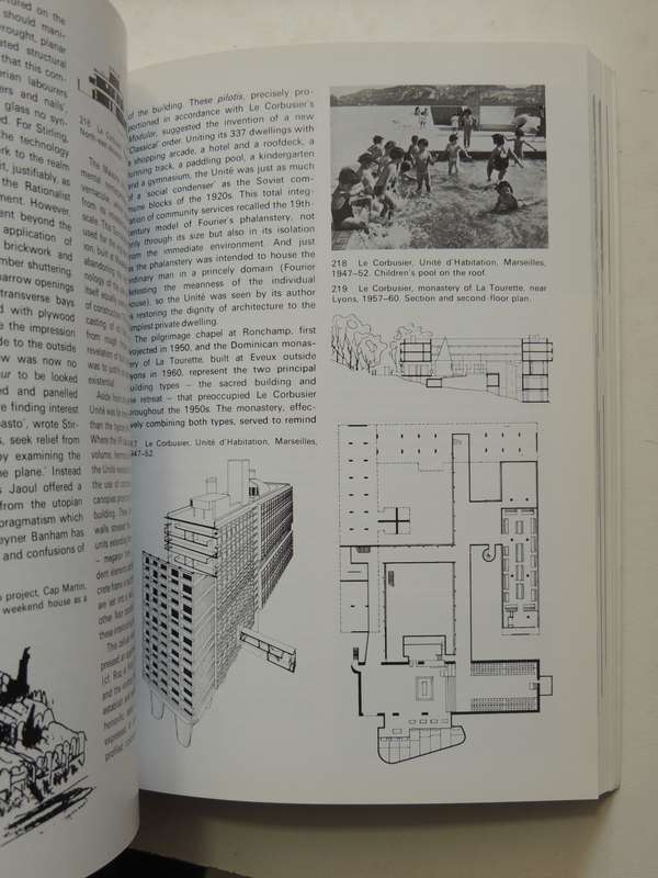 Modern Architecture: A Critical History - Kenneth Frampton