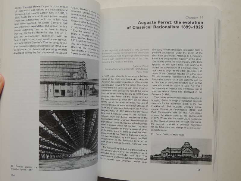 Modern Architecture: A Critical History - Kenneth Frampton