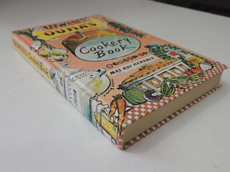 Ouma's Cookery Book - Mrs. Roy Hendrie  1940 First Edition