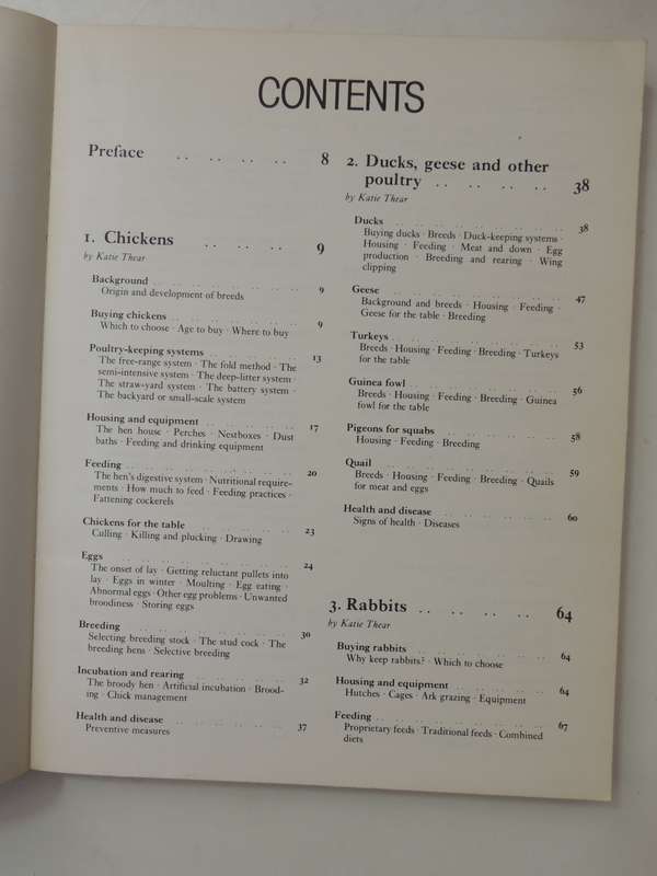 The Complete Book of Raising Livestock & Poultry, A Smallholder's Guide -  Katie Thear, Dr Alaistair