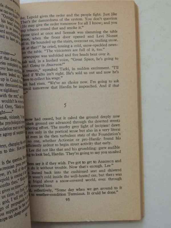 Foundation - Book One of the Foundation Saga - Isaac Asimov