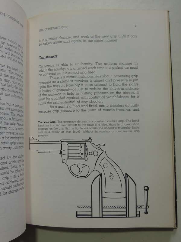 The Handbook Of Handgunning - Paul B.Weston