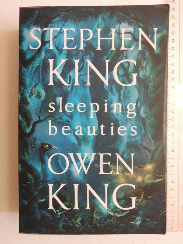 Sleeping Beauties- Stephen King, Owen King