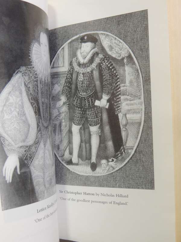 Elizabeth The Queen - Alison Weir