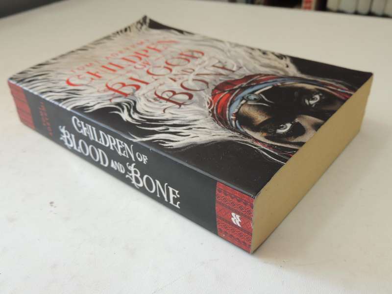 Children of Blood and Bone - Tomi Adeyemi