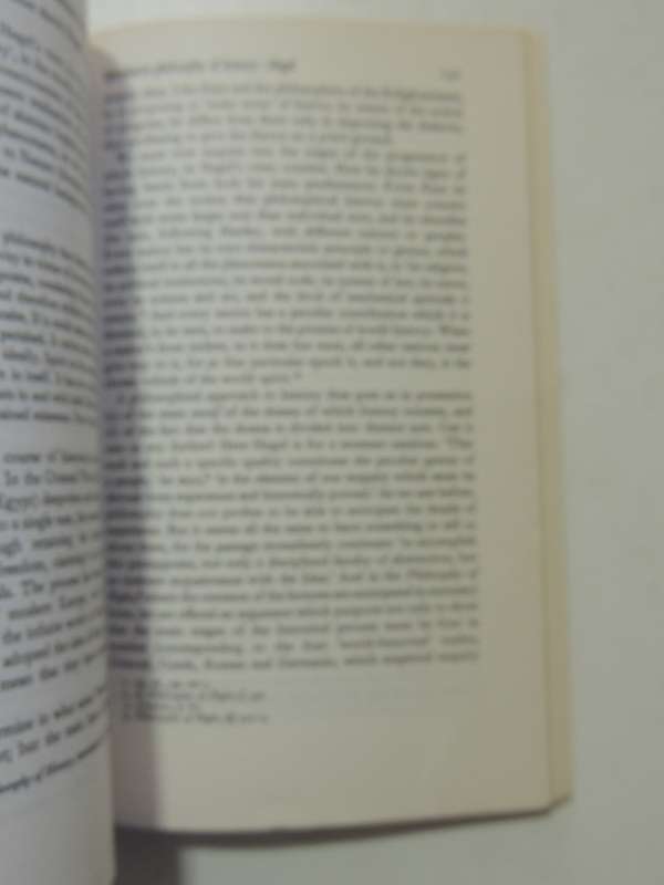 An Introduction To Philosophy Of History - W.H. Walsh
