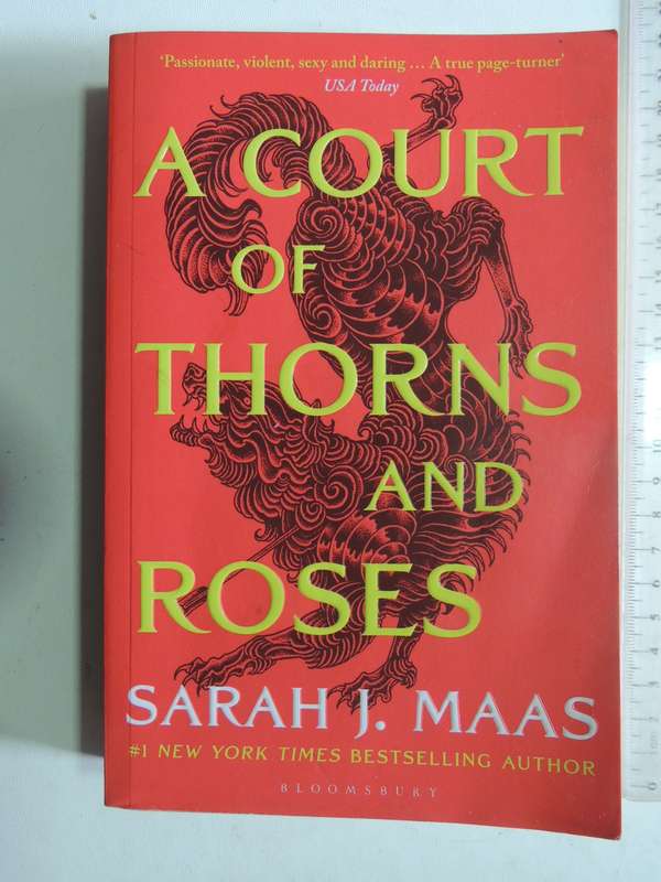 A Court Of Thorn And RosesSarah J. Maas
