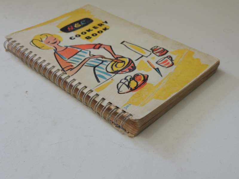 Cookery and Instruction Book For Use With G.E.C. Electric Cookers (1951) - ed Margaret Leader