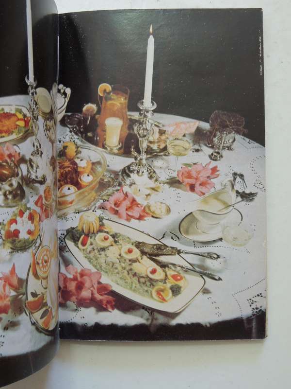 Sunshine Recipe Book: 350 Ways Of Using Citrus Fruit - ed Hilda Gerber