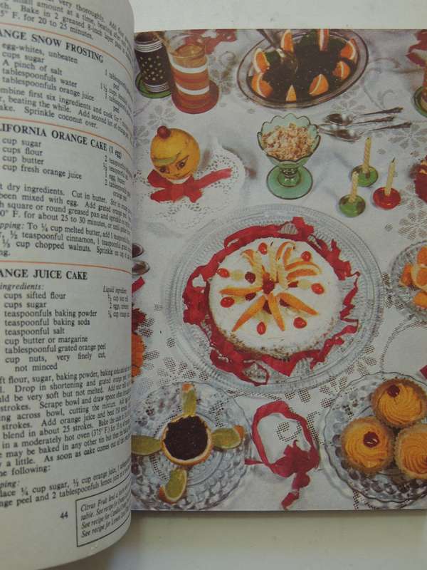 Sunshine Recipe Book: 350 Ways Of Using Citrus Fruit - ed Hilda Gerber