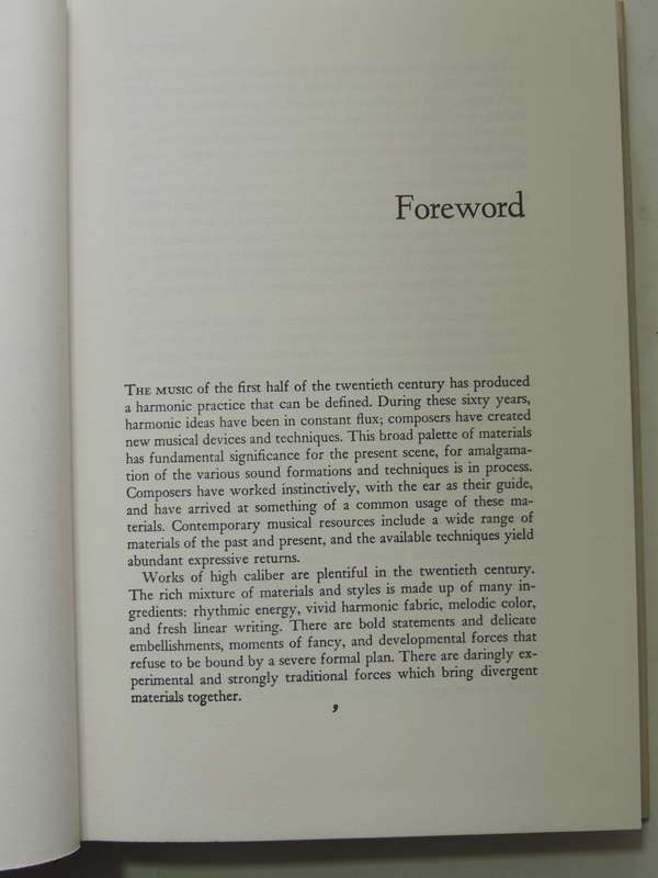 Twentieth-Century Harmony: Creative Aspects And Practice - Vincent Persichetti