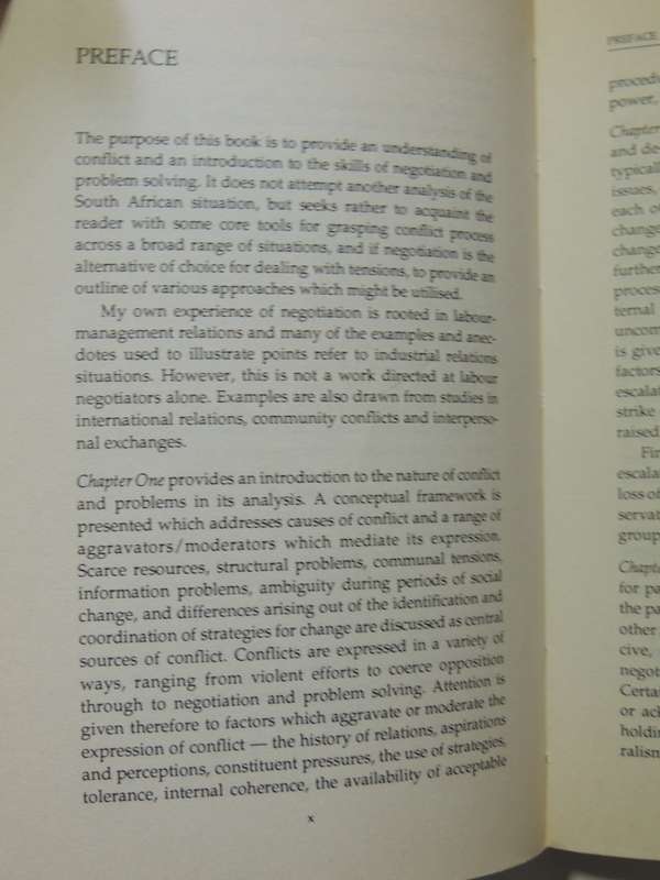 Negotiating Conflict: Insights And Skills For Negotiators And Peacemakers - Mark Anstey