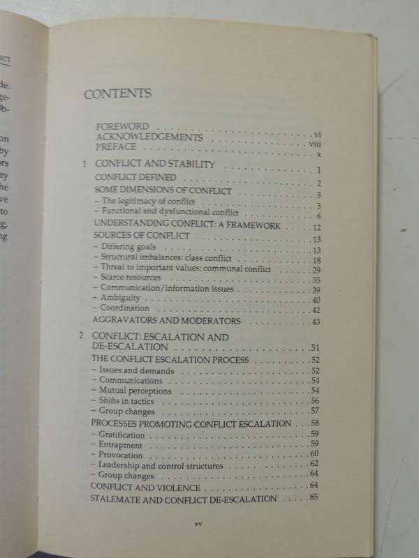 Negotiating Conflict: Insights And Skills For Negotiators And Peacemakers - Mark Anstey